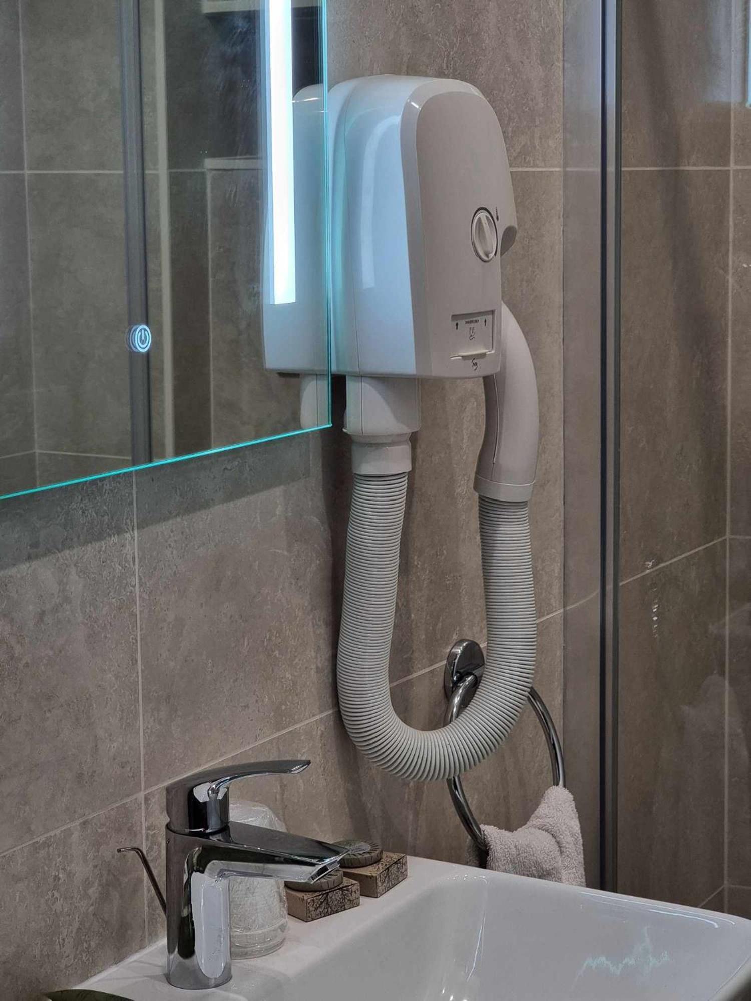 Apartments Marco Polo Midi Brussels Ngoại thất bức ảnh